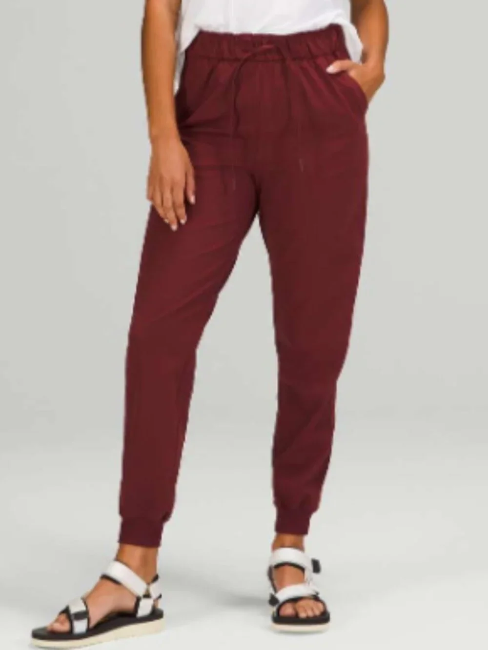 Lululemon Keep Moving Jogger Size 10 Merlot Red Relaxed Fit Pull-On Stretch EUC
